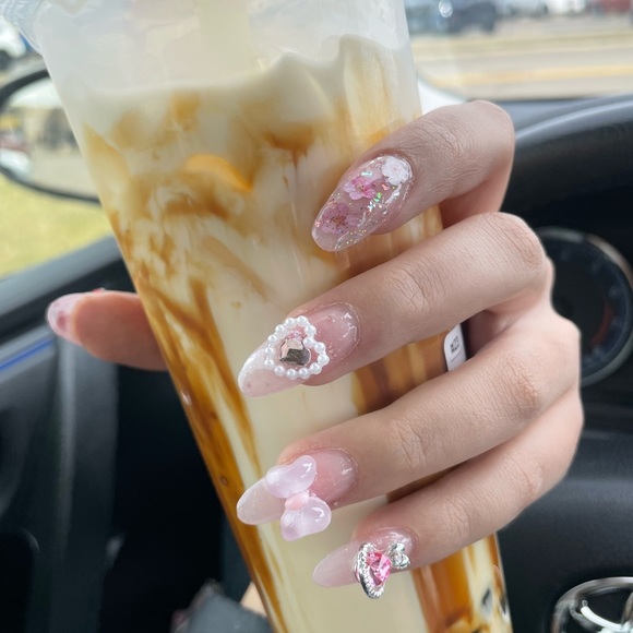 Meet your Posher, Maria - Picture 1 of 1